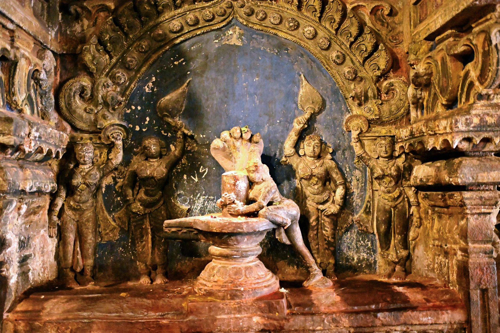 South Indian temple scene for Ytriniwas travel guides